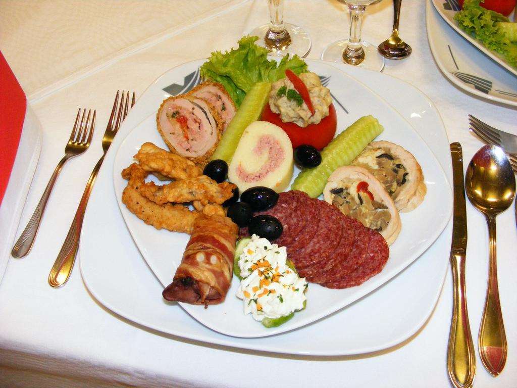 Hotel Ciao Târgu-Mureş Restaurace fotografie